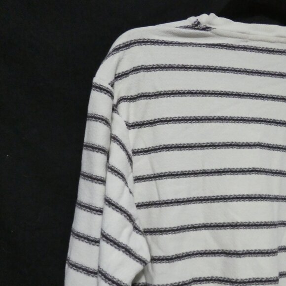 CLUB MONACO | medium | 100% Cotton | White Striped Textured V-Neck Sweater - Picture 9 of 16